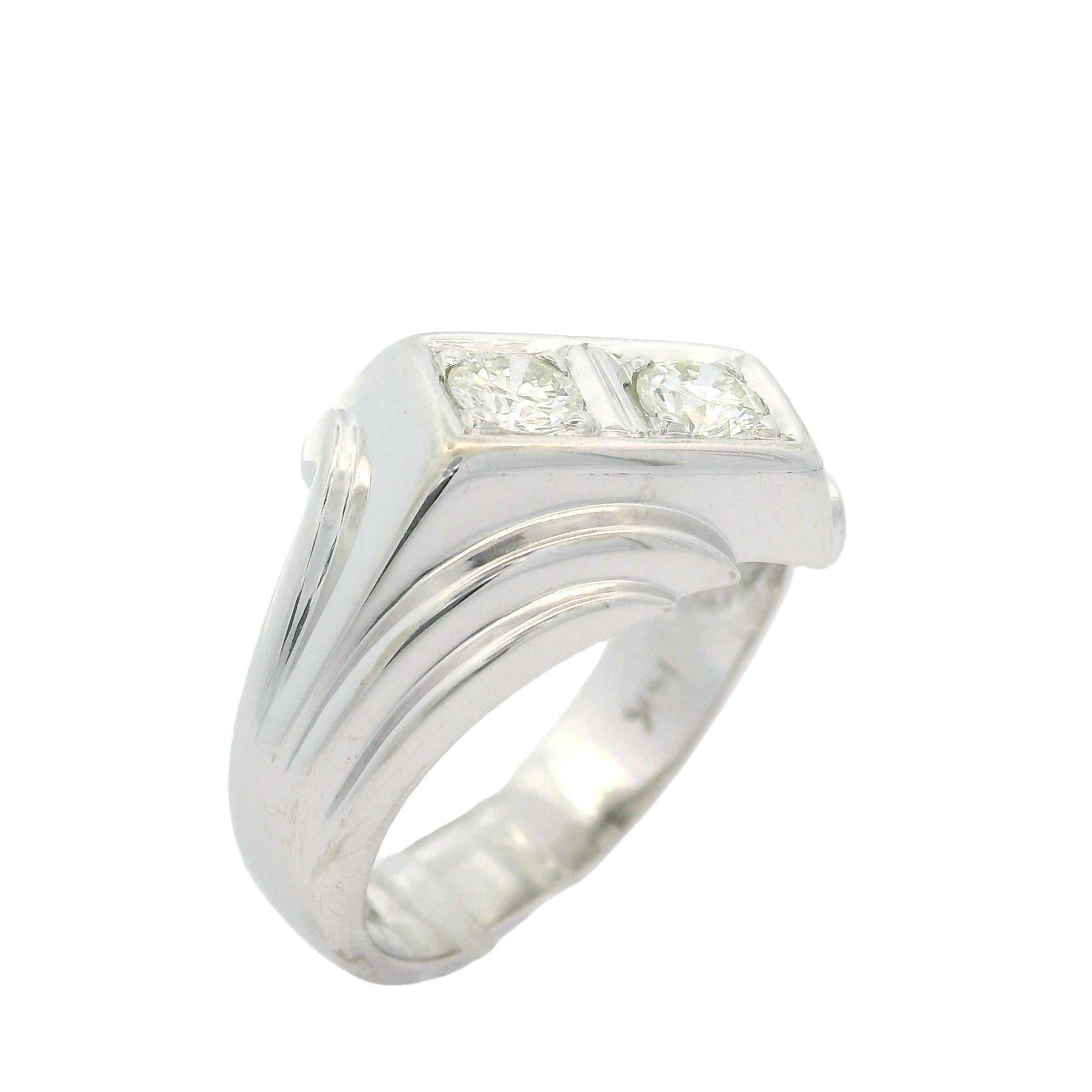 Anillo escalonado vintage retro unisex de oro blanco de 14k y doble diamante de 0,50 ctw en venta 1