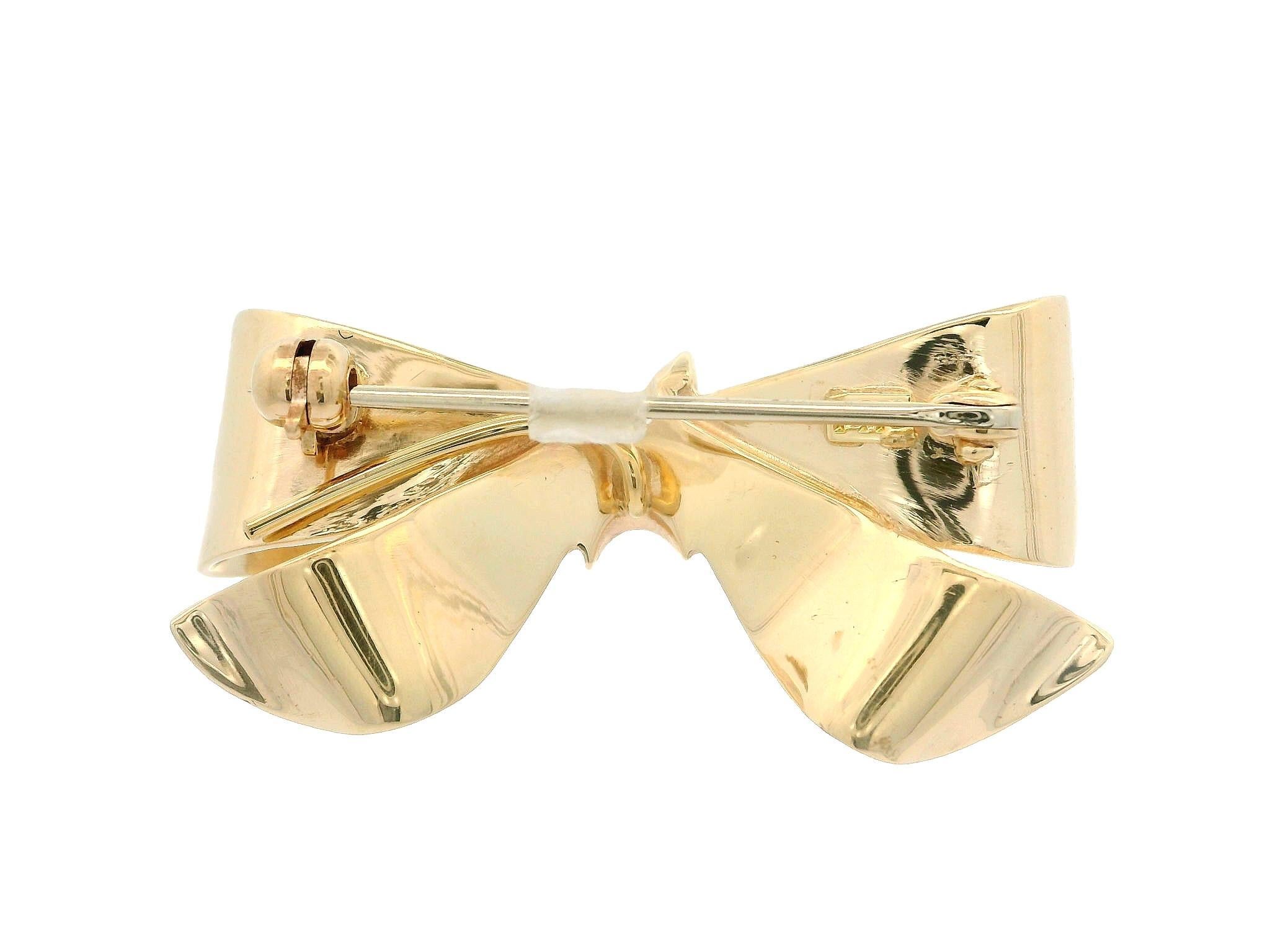 Vintage By di ottima fattura in oro giallo 14k con finitura lucida Spilla a nastro con arco in vendita 1
