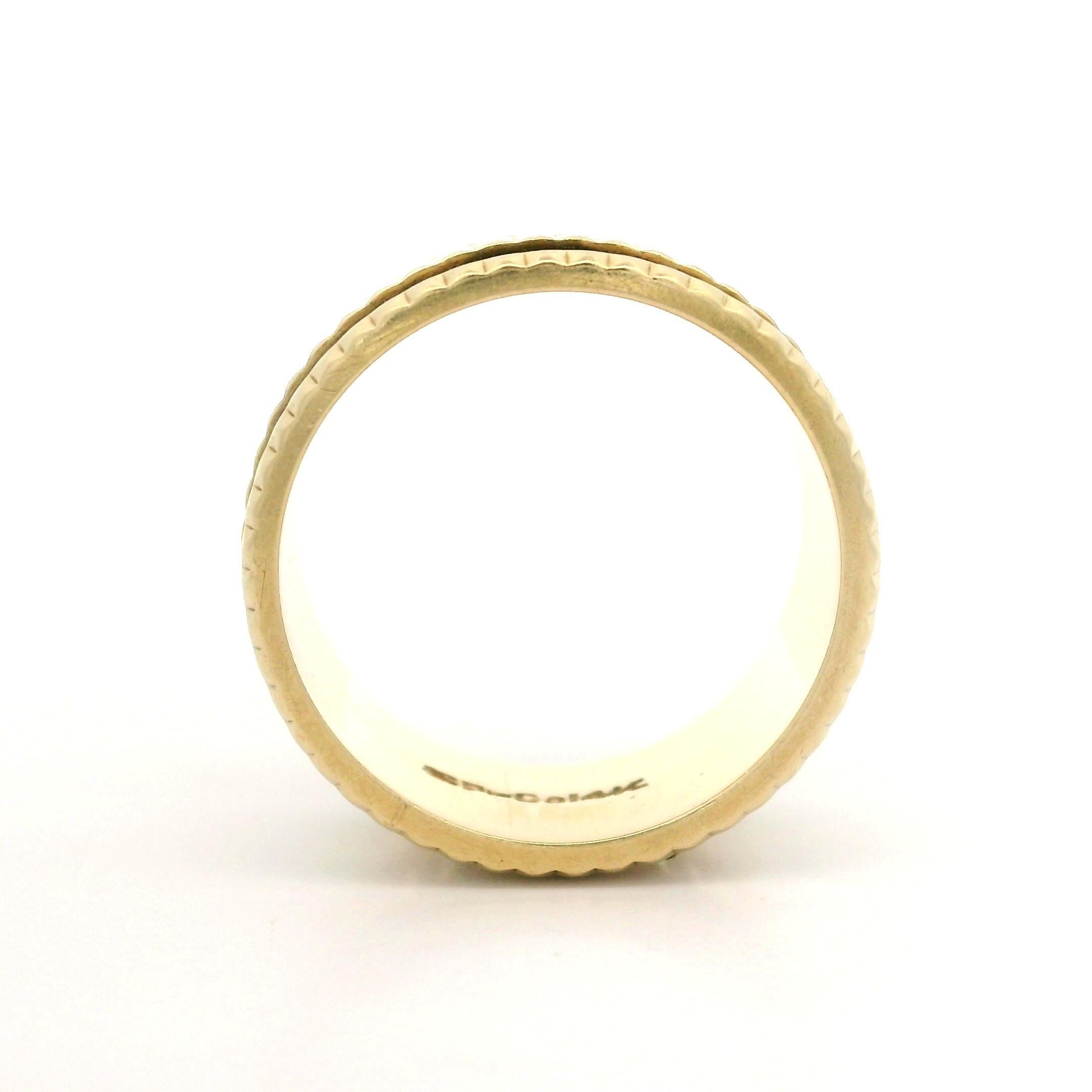 Women's Vintage Retro Yellow Gold 9.9mm Wide Concave Fluted Center Band Ring For Sale