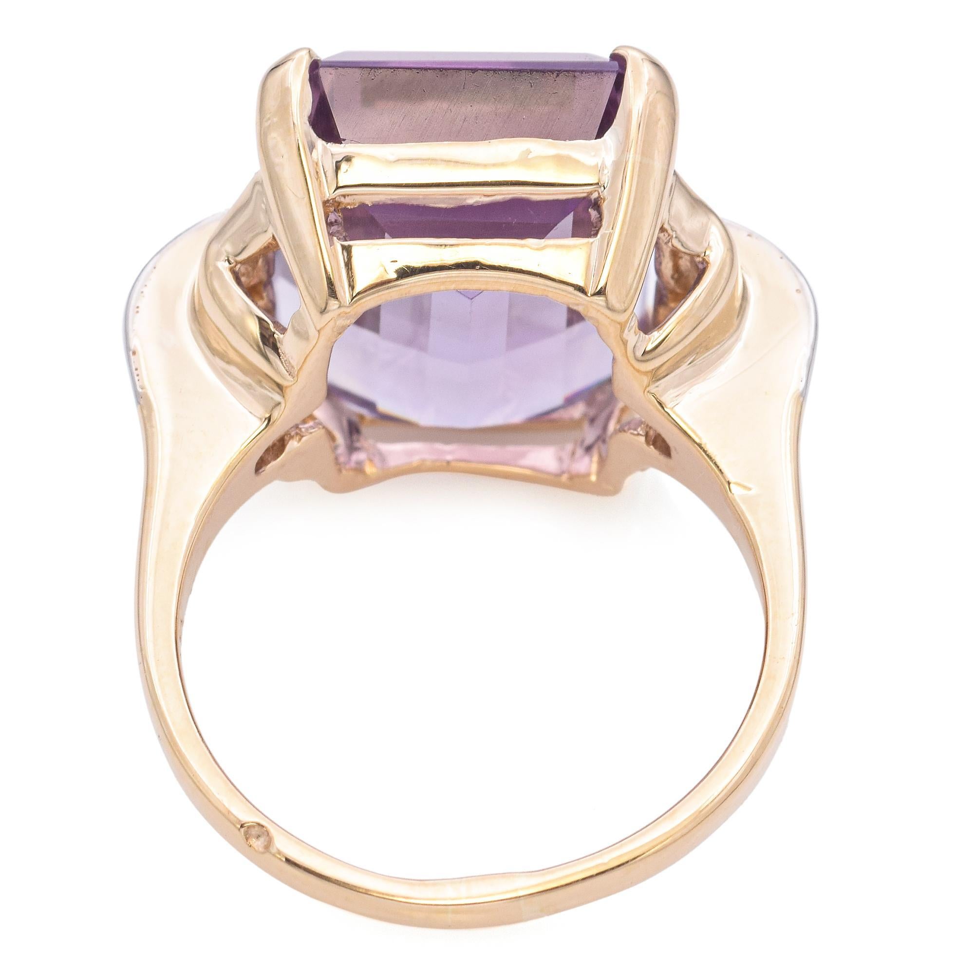 Women's Vintage Retro Yellow Gold Amethyst Cocktail Ring For Sale