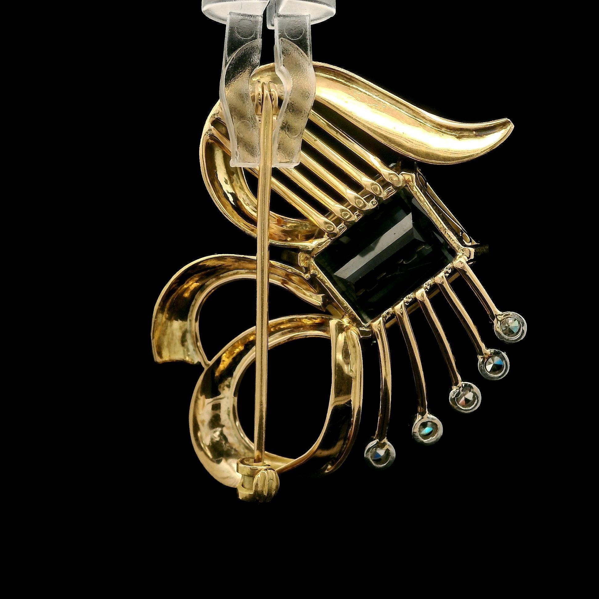 Vintage Retro Gelbgold & Platin 5,65 Karat Aquamarin mit Diamant-Ansteckbrosche, Vintage (Einfacher Schliff) im Angebot