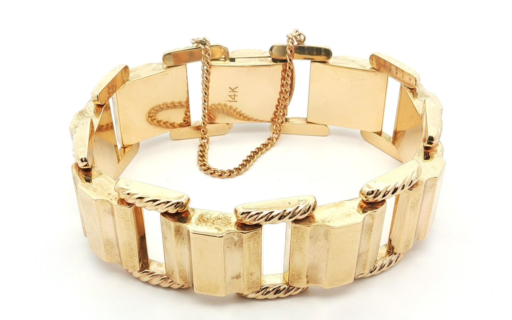 Pulsera de eslabones de oro amarillo retro vintage con panel acanalado ancho y abullonado en venta 4