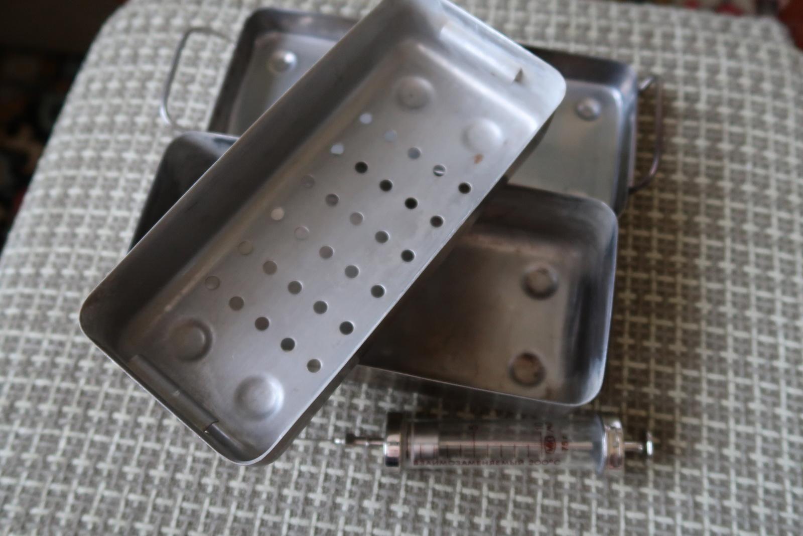 Set di siringhe di vetro sovietiche riutilizzabili vintage: Durevole e sterilizzabile, 1J188 in vendita 1