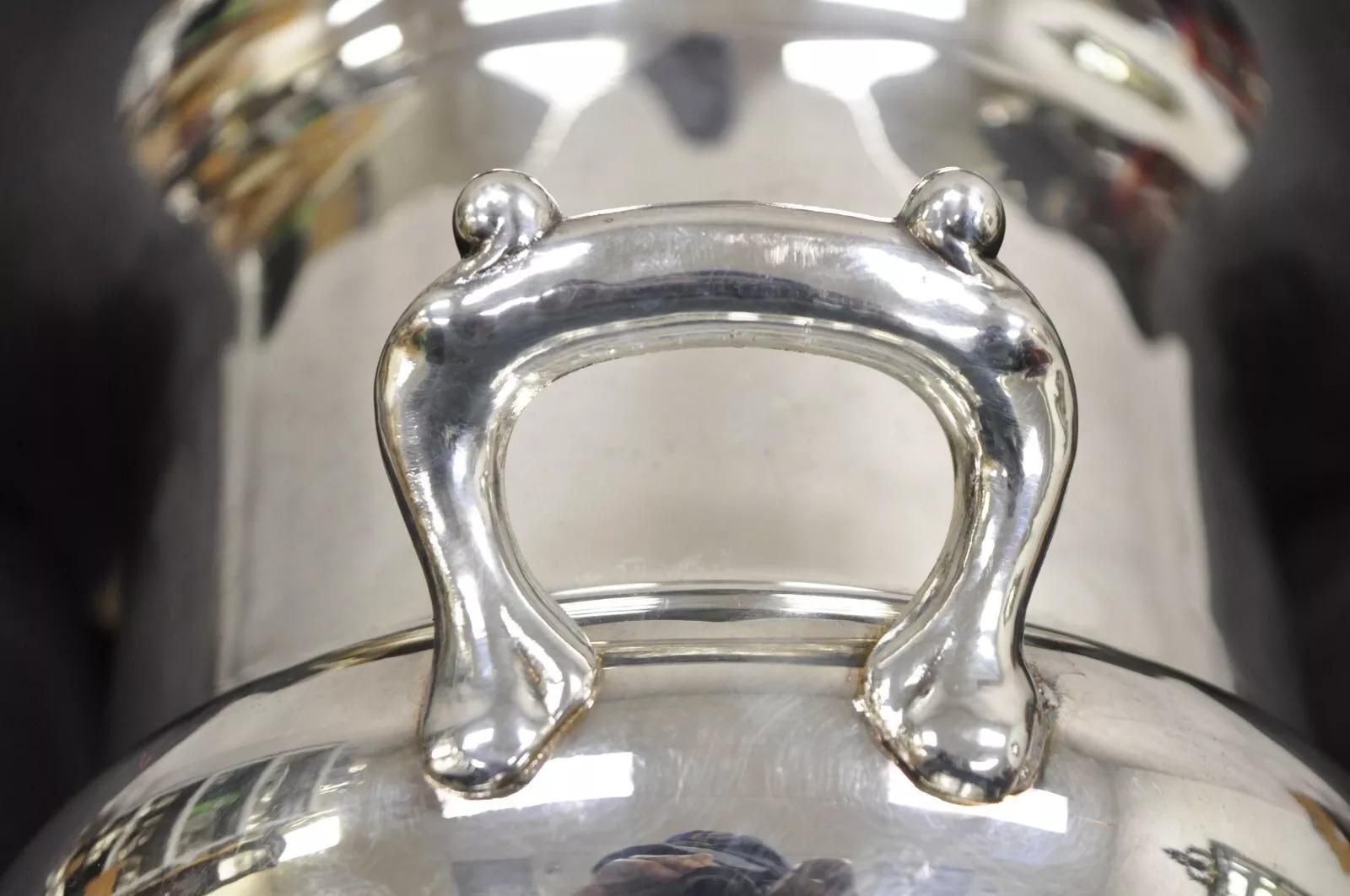 XX secolo Vintage By Rever Victorian Silver Plated Trophy Cup Champagne Chiller Ice Bucket in vendita