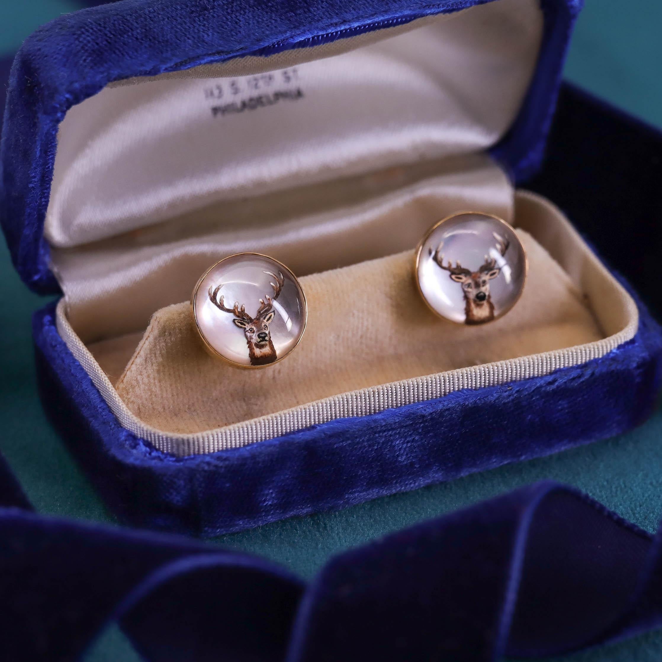 Vintage Reverse Painted Crystal Deer Cufflinks of 14k Gold In Good Condition For Sale In Lewisburg, PA
