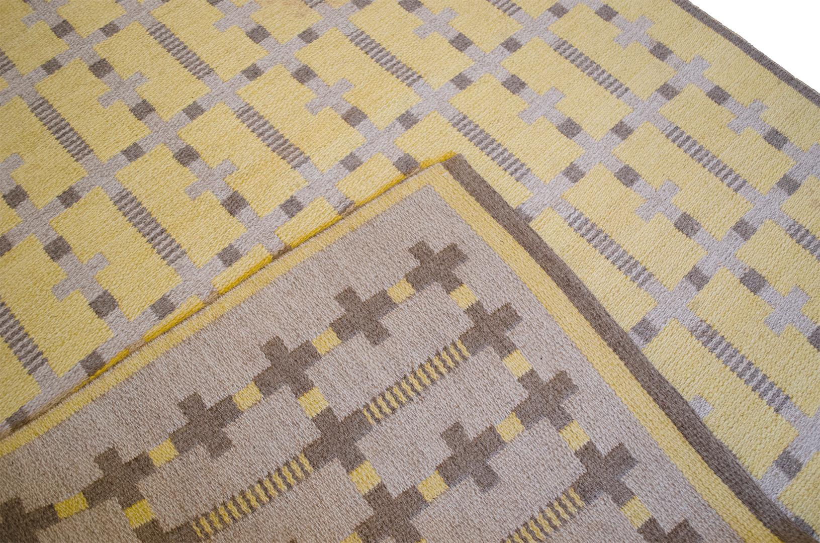 Hand-Woven Vintage Double-Sided Midcentury Swedish Flat-Weave For Sale