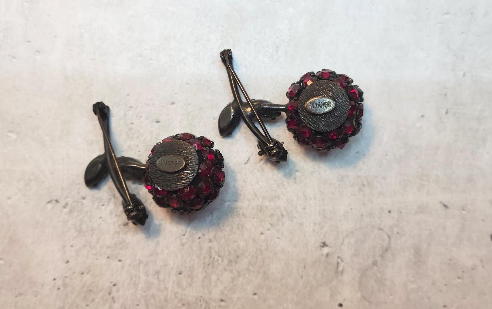 Vintage Rhinestone Cherry Brooches Set For Sale 1