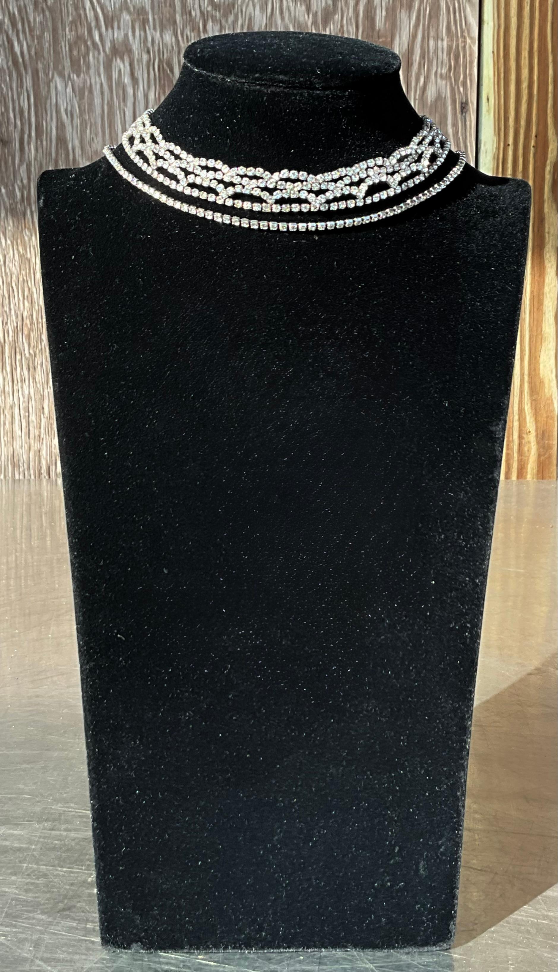 Art Déco Collana girocollo a più fili con strass vintage in vendita