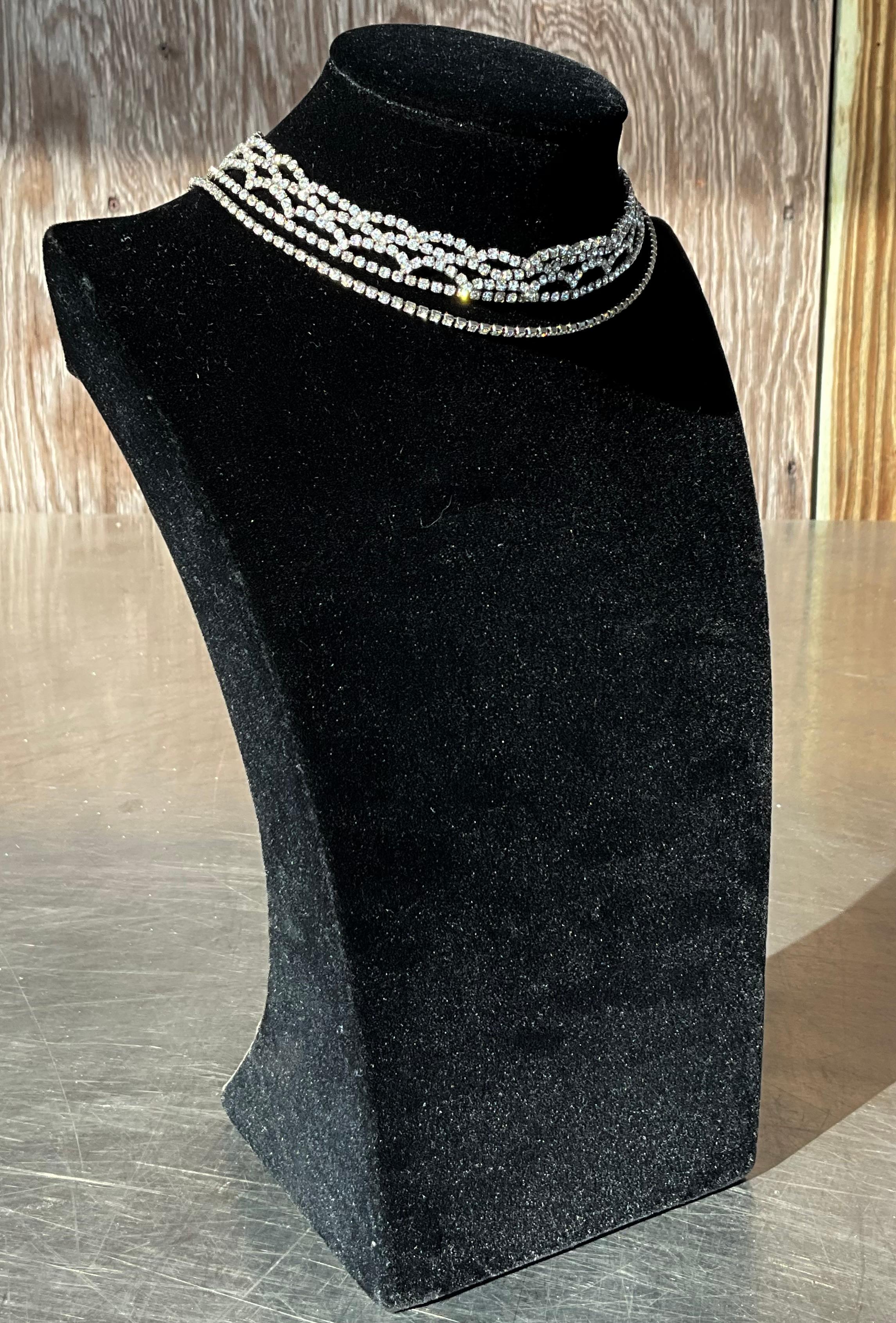 Collana girocollo a più fili con strass vintage in vendita 1