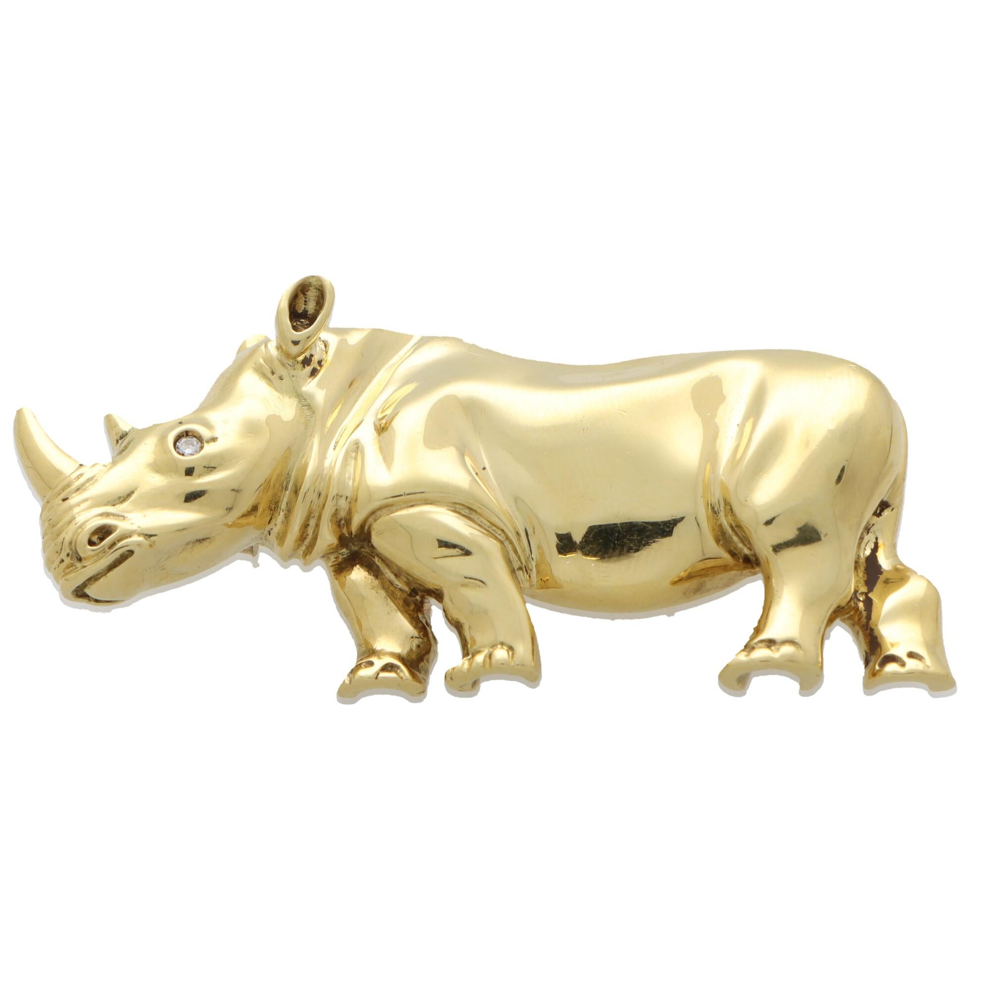 Vintage Rhino Brooch with Diamonds Set in 18k Yellow Gold In Excellent Condition For Sale In London, GB