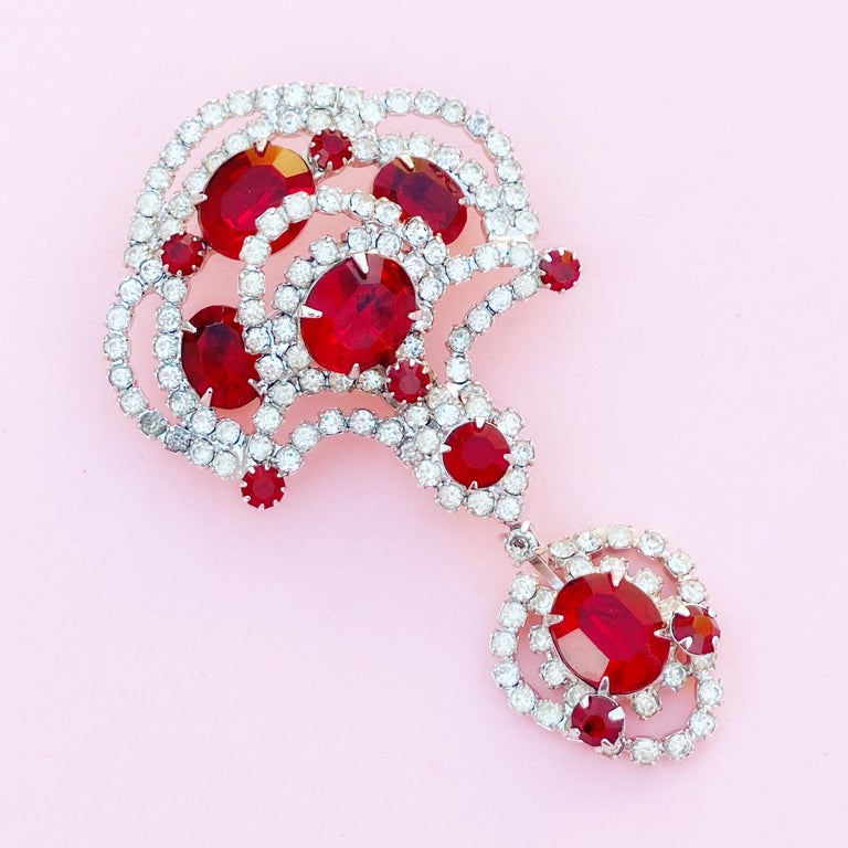 Broche Carrée Vintage Avec Strass Rouge Rubis - Bijou Ancien Du XXe Siècle - Occasion