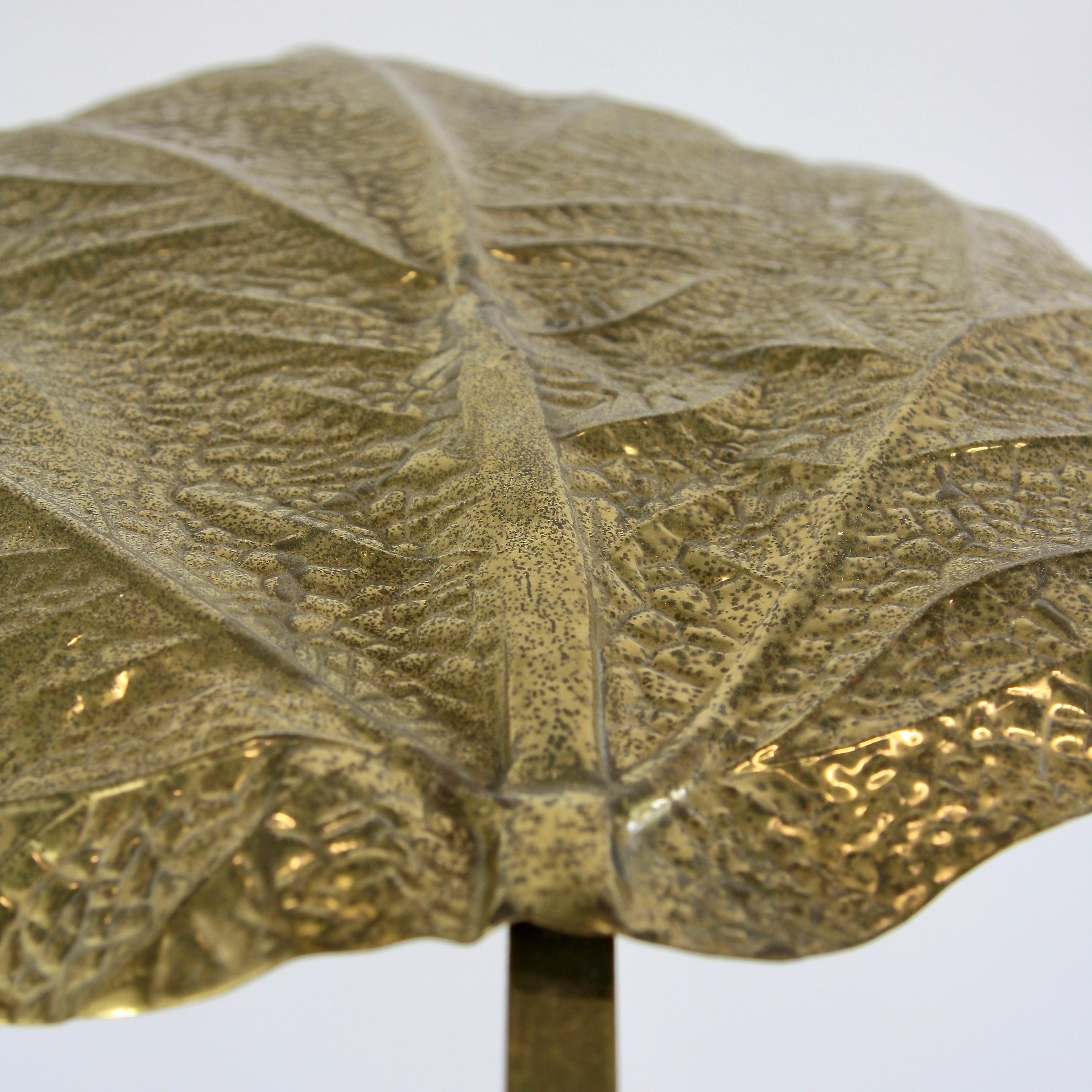 Vintage Rhubarb Leaf Table Lamp by Tommaso Barbi, 1970s In Good Condition In Berlin, Berlin