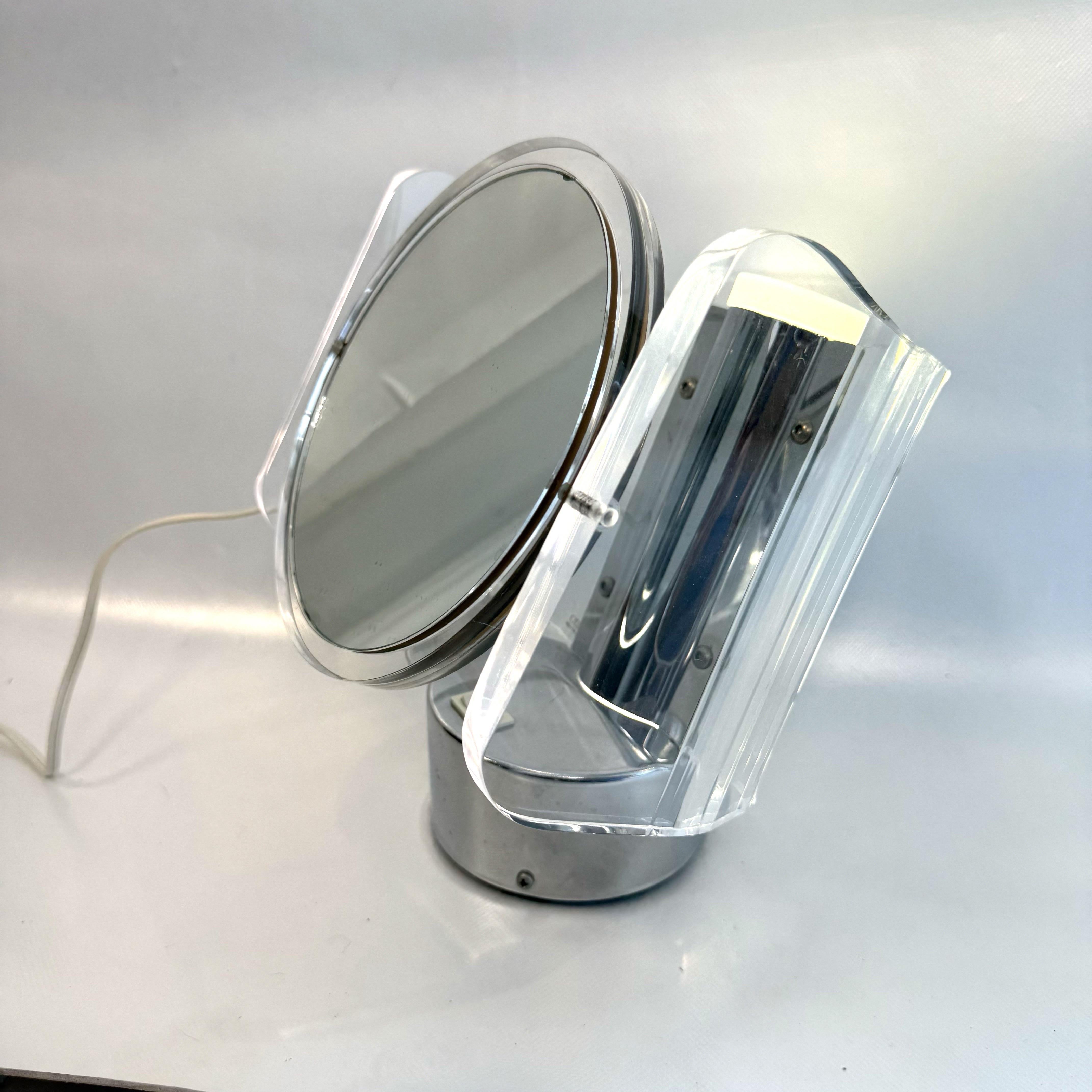 Late 20th Century Vintage Rialto Chrome and Lucite Mid-Century Modern Lighted Vanity Mirror