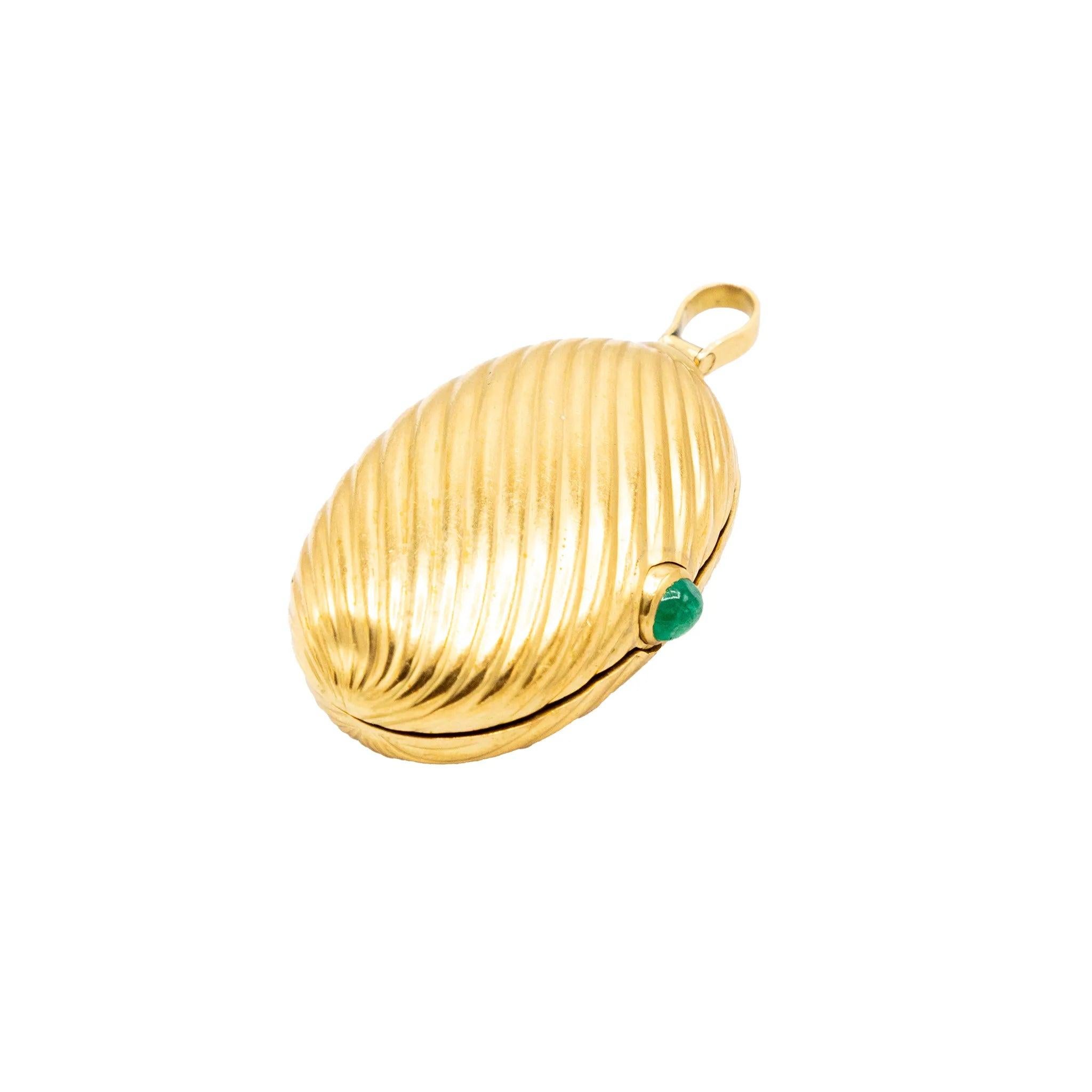Pilulier vintage en or 18k strié avec rubis cabochon - années 80 État moyen - En vente à Milano, IT