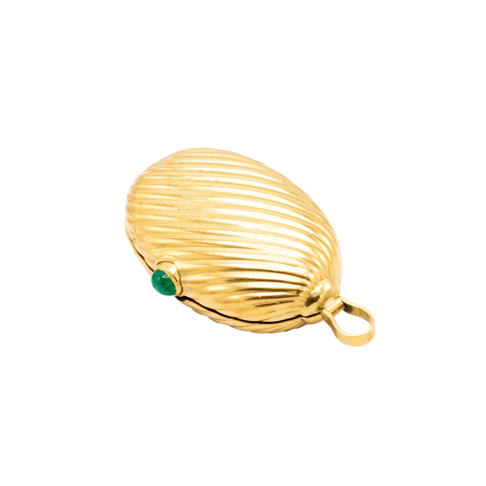 Pilulier vintage en or 18k strié avec rubis cabochon - années 80 Pour femmes en vente