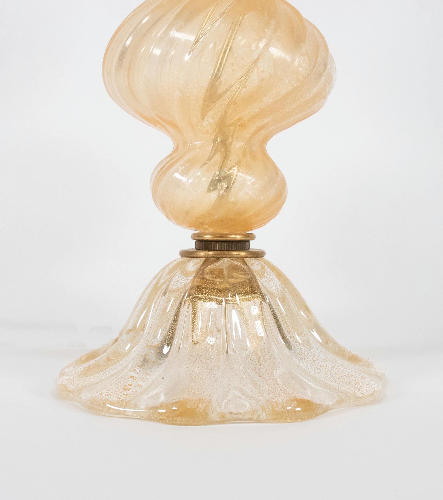Vintage Ribbed Aventurine Murano Table Lamp In Good Condition For Sale In Chicago, IL