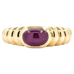 Vintage Ribbed Ruby Ring in 14k Yellow Gold