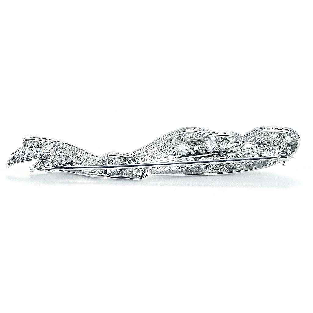 Round Cut Vintage Ribbon Motif Diamond Pin in Platinum and White Gold For Sale