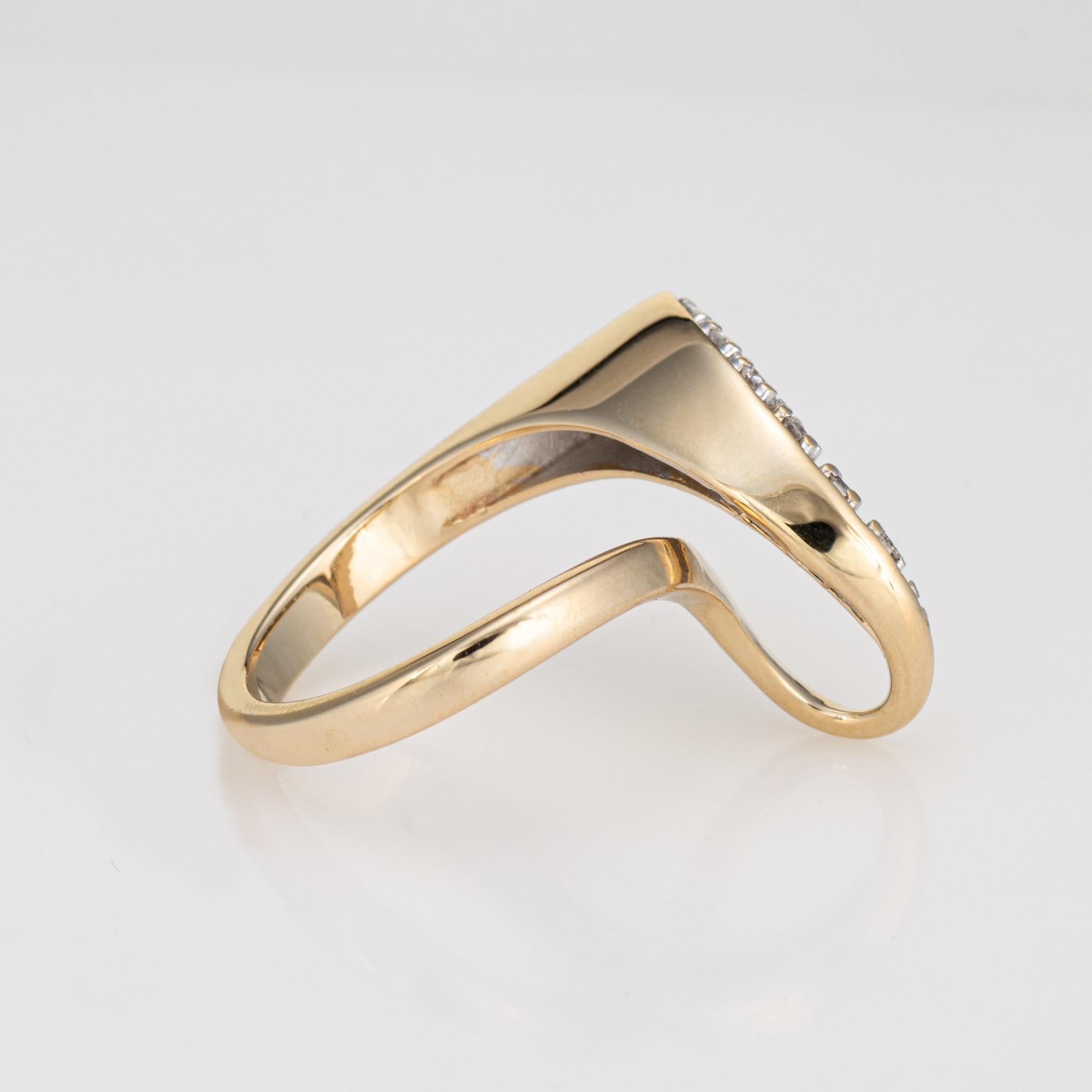 Moderno Anello vintage a nastro con diamante in oro giallo 14k Sz 5.5 Banda astratta Gioielleria in vendita