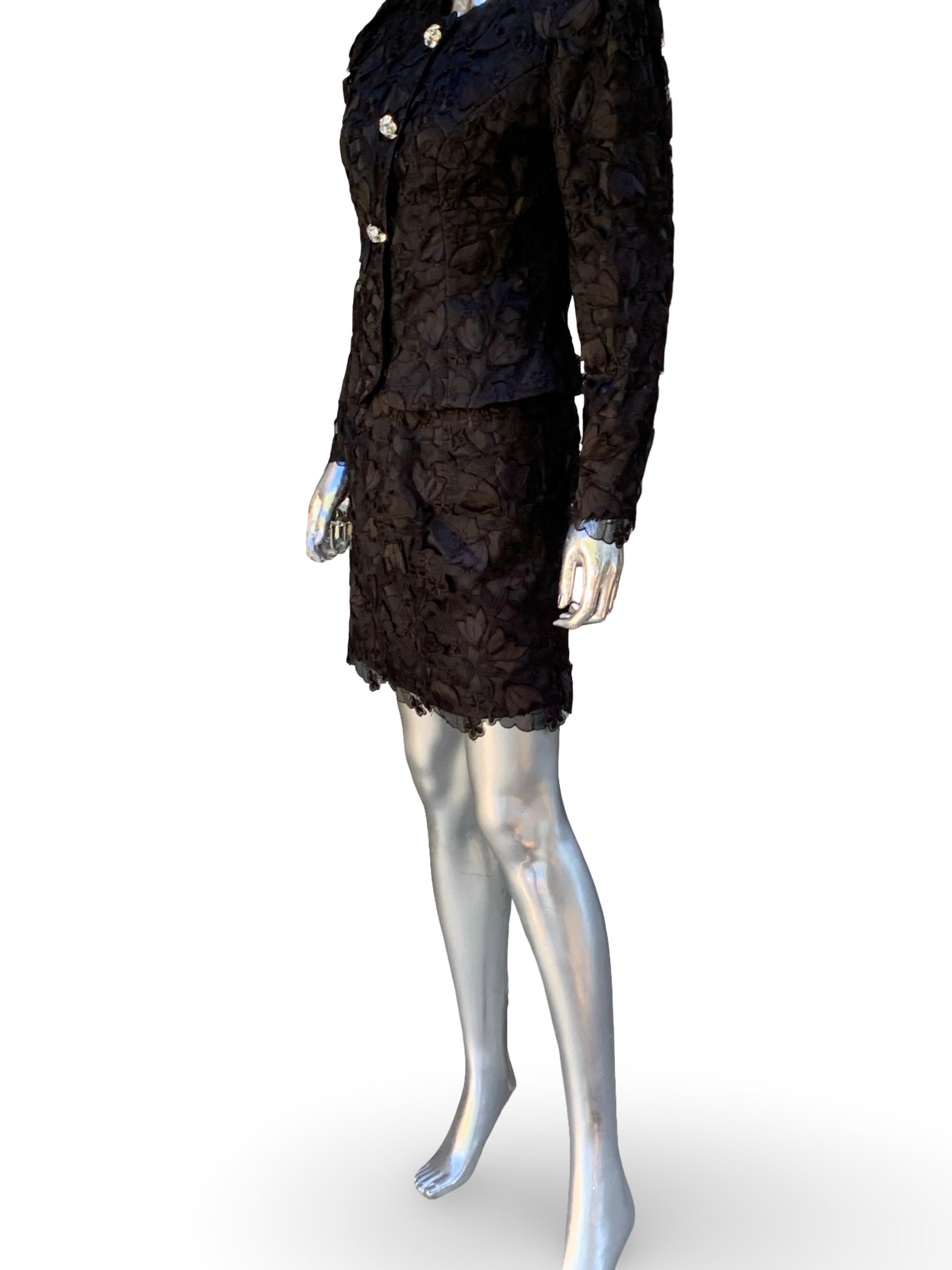 Vintage Ricco Antonio bestickt schwarzer Spitze Abend Dinner Anzug Größe 6/8 im Zustand „Gut“ im Angebot in Palm Desert, CA