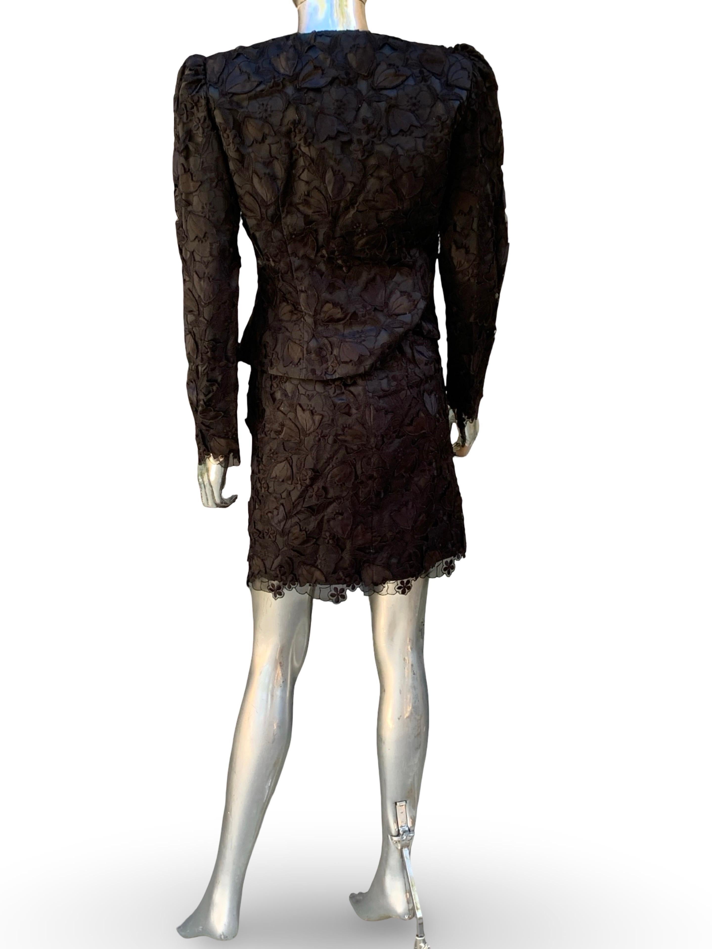 Vintage Ricco Antonio bestickt schwarzer Spitze Abend Dinner Anzug Größe 6/8 im Angebot 1