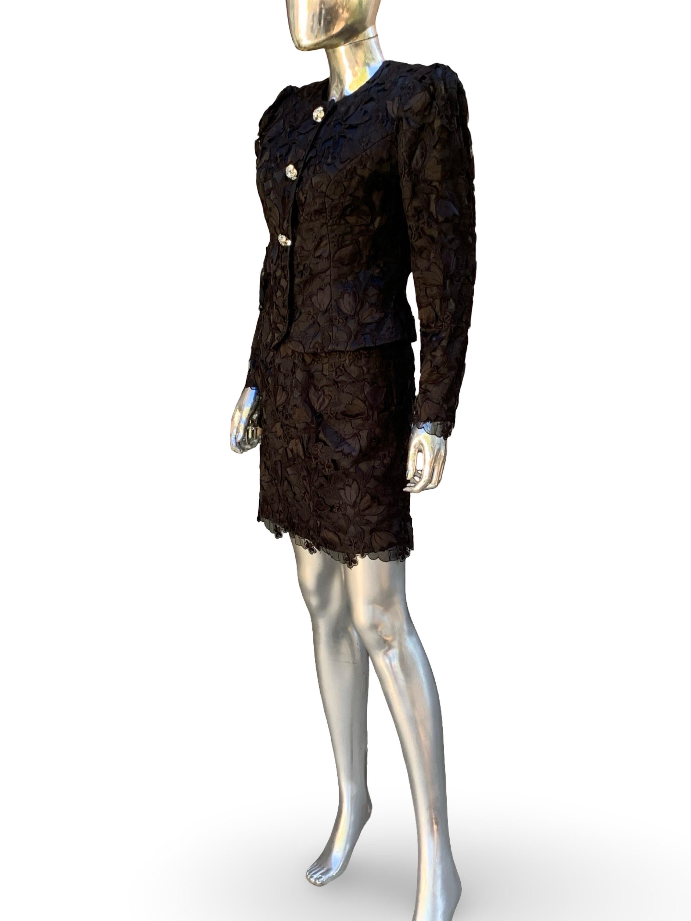 Vintage Ricco Antonio bestickt schwarzer Spitze Abend Dinner Anzug Größe 6/8 im Angebot 4