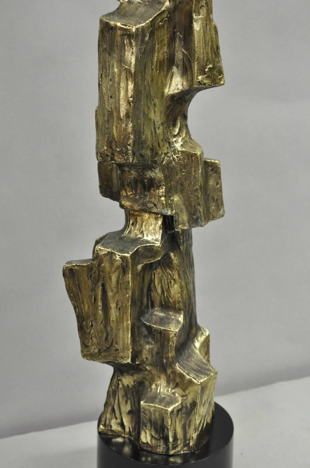 Mid-Century Modern Vintage Richard Barr for Laurel Brutalist Mid Century Modern Metal Table Lamp For Sale