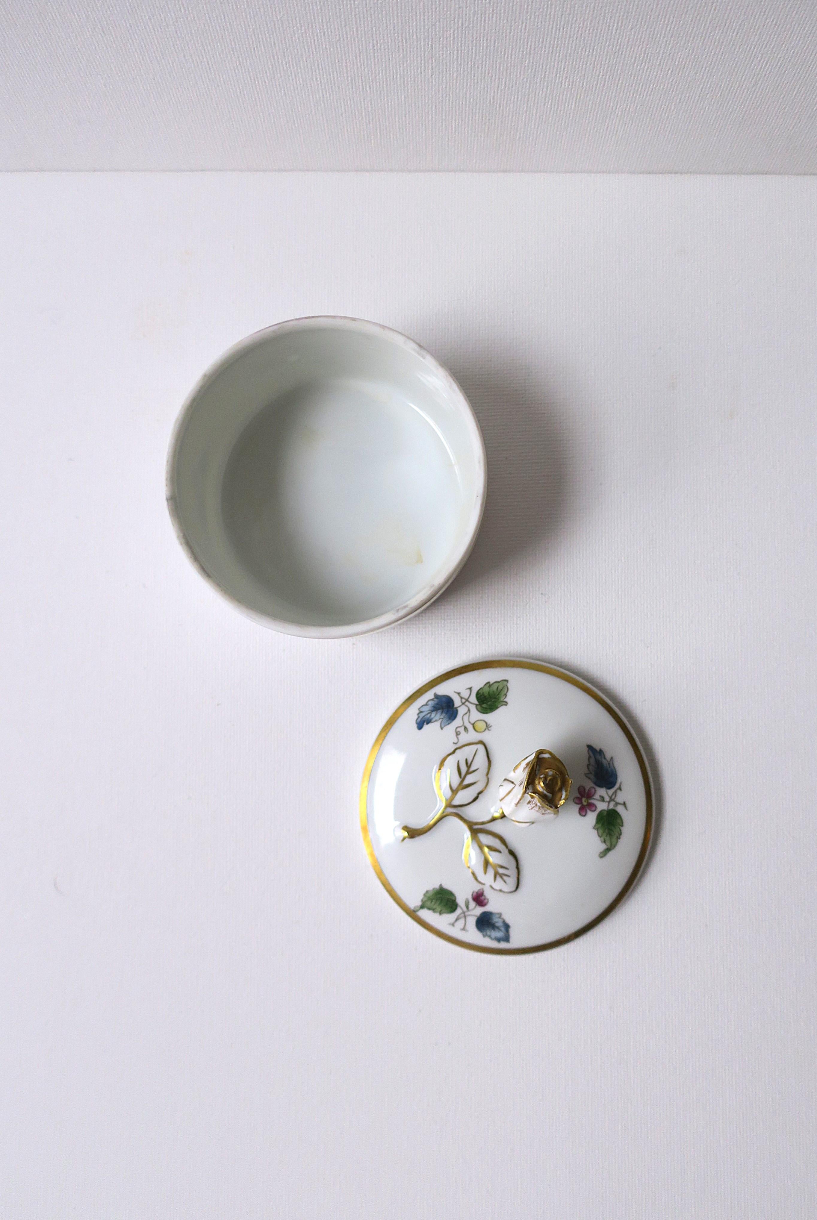 Vintage Richard Ginori Porcelain Jewelry Box For Sale 8