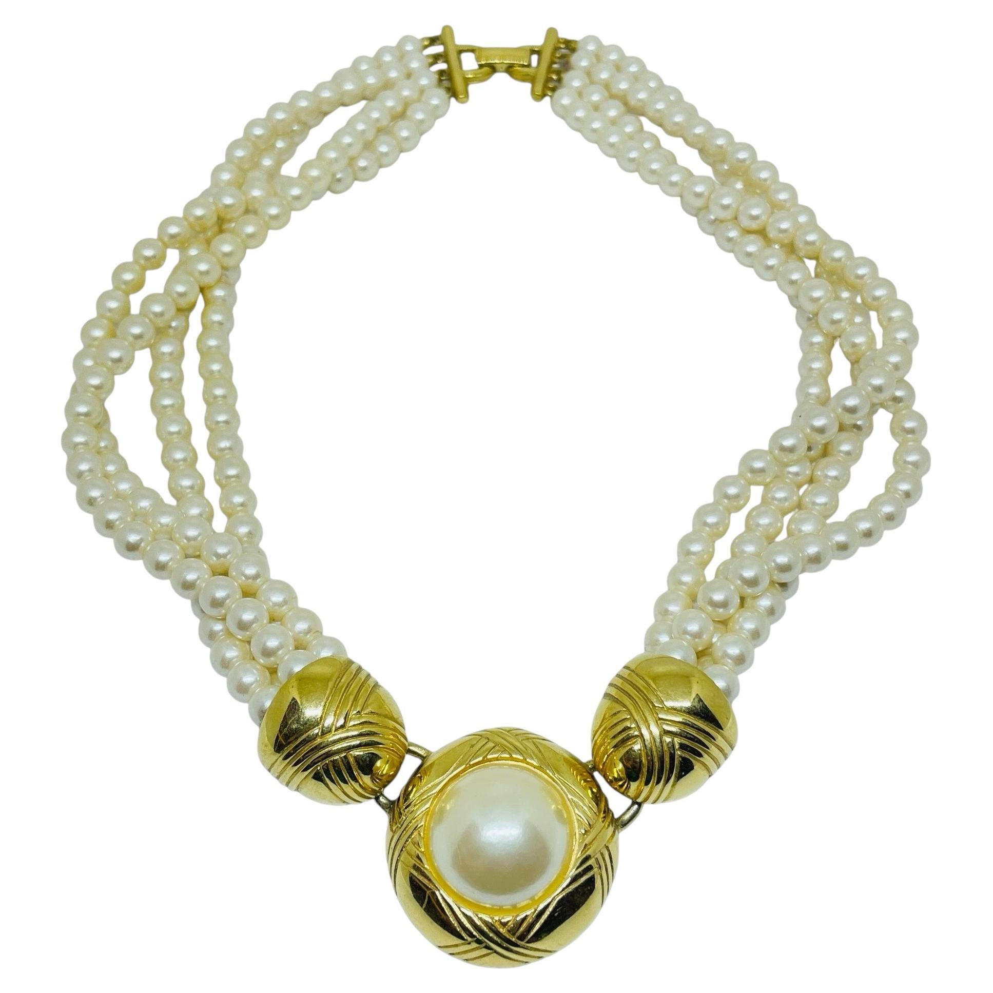 Collana firmata RICHELIEU d'epoca con perle finte in tonalità oro e con fili multipli