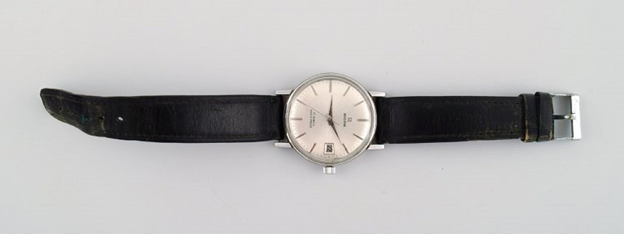 Montre-bracelet vintage Ricoh 17 Jewels. Japon, années 1960/70.
Diamètre de l'horloge : 36 mm.
En parfait état.
Estampillé.
Toutes les montres sont soigneusement révisées par notre horloger professionnel.