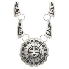 Collana d'epoca Riley Polequaptewa in argento Hopi con volto solare