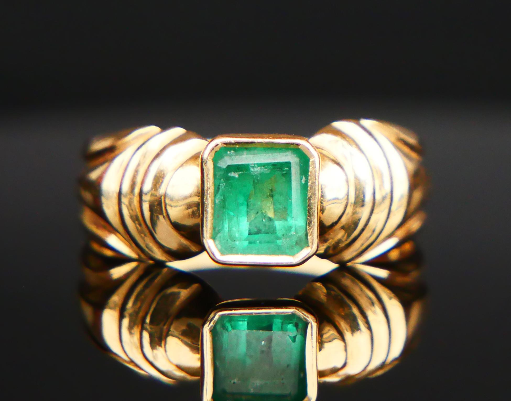 Vintage Ring 0.85ct Smaragd massiv 18K Gelbgold Ø US7 / 3.7gr im Angebot 1