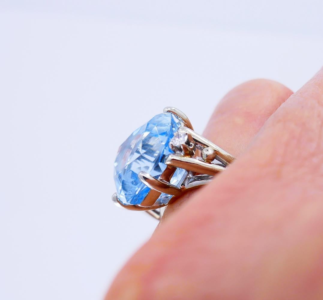 Women's Vintage Ring 14k White Gold Aquamarine Diamond Cocktail Ring For Sale