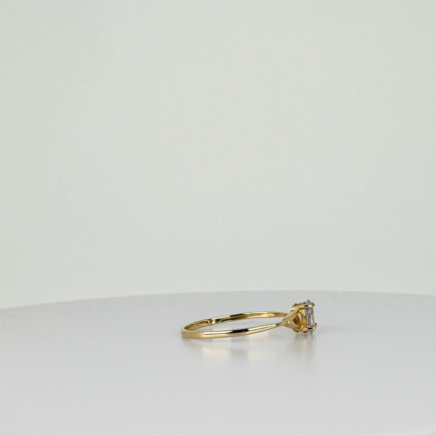 Anello in oro giallo 14k con acquamarina ovale da 0,75 carati in vendita 2