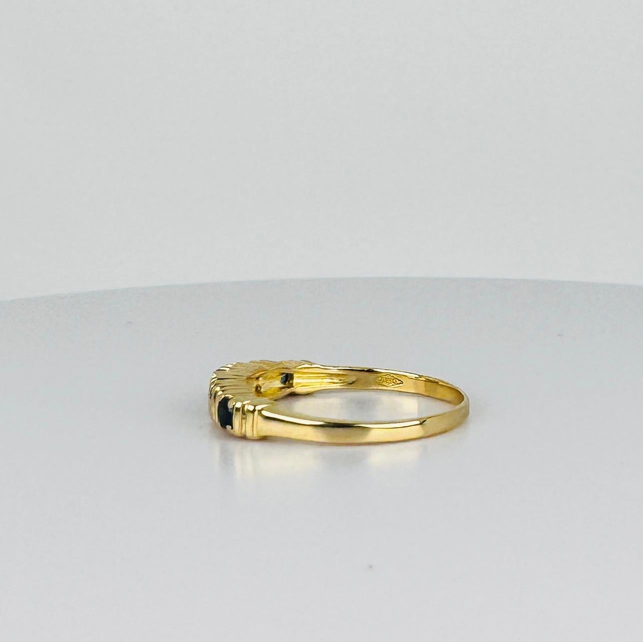 Bague en or jaune 18k  avec saphirs bleus 0,09 carat  & diamants 0,08 carat Pour femmes en vente