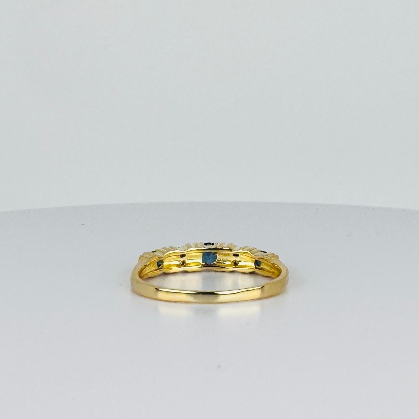 Bague en or jaune 18k  avec saphirs bleus 0,09 carat  & diamants 0,08 carat en vente 1