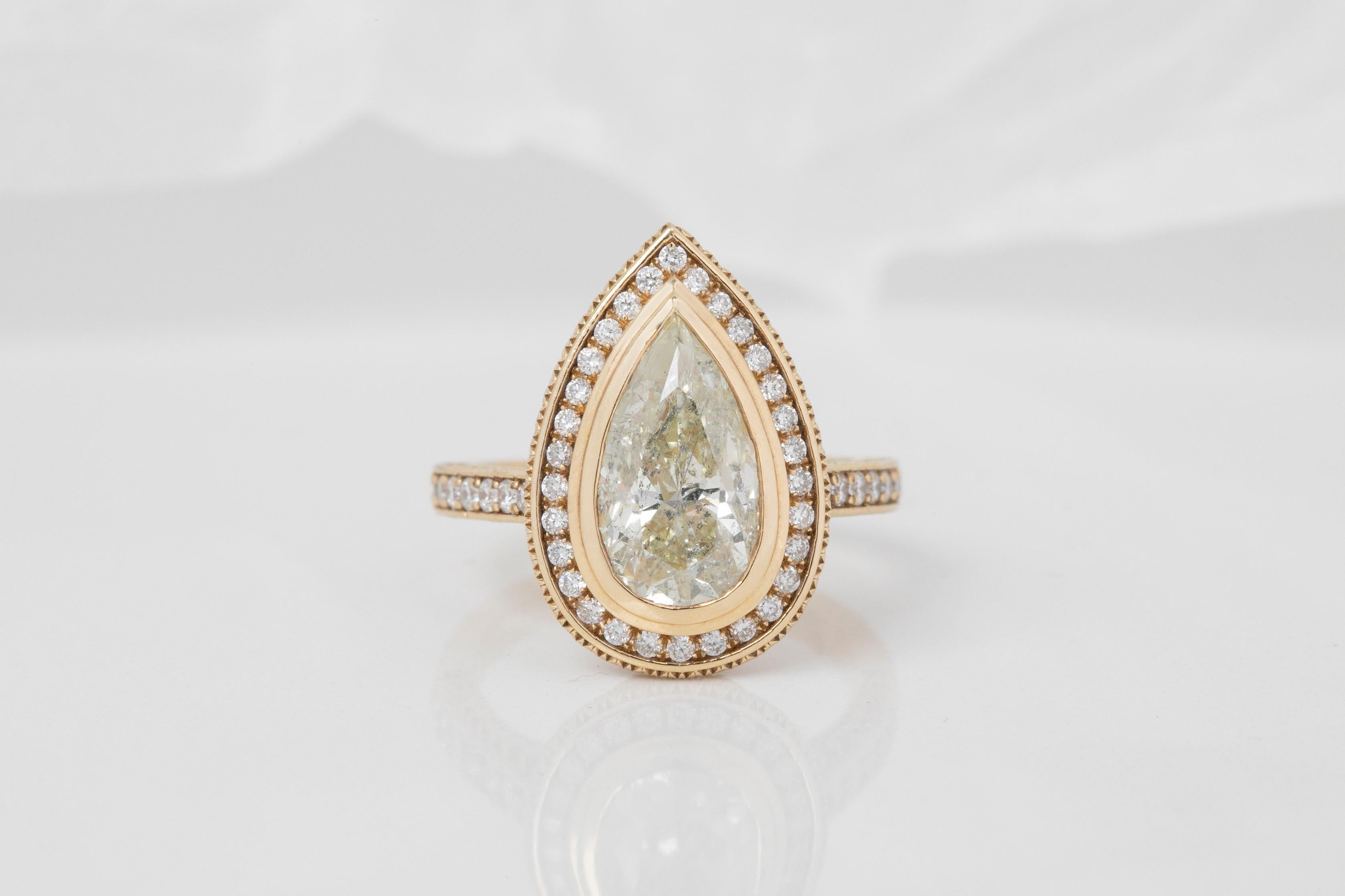 Artist Vintage Ring 3.46 Carat Diamond Pear Drop Cut Big Stone and 14k Solid Gold Ring For Sale