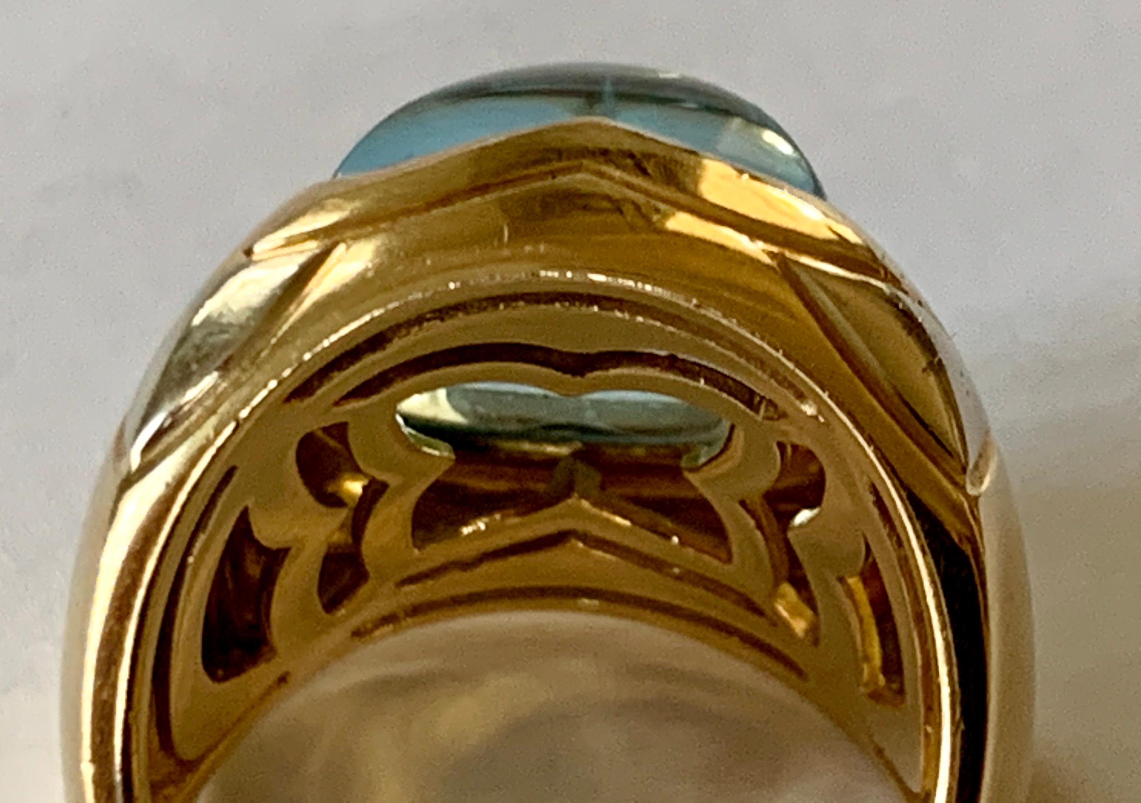 Vintage Ring by Bvlgari Blue Topaz 18 Karat Yellow Gold Pyramide XL In Good Condition In Zurich, Zollstrasse