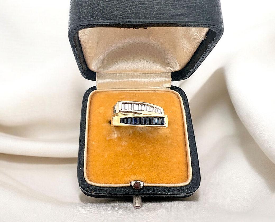 Vintage Ring in 14 Karat White and Yellow Gold, Sapphires and Diamonds In Good Condition For Sale In PARIS, FR