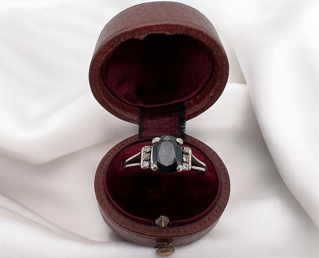 Old Mine Cut Vintage Ring in 18-Carat Gold, 1-Carat Sapphire, and Diamonds For Sale