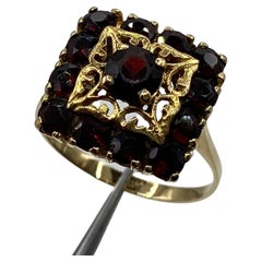Vintage Ring in 18 Kt Yellow Gold and "Garnets"