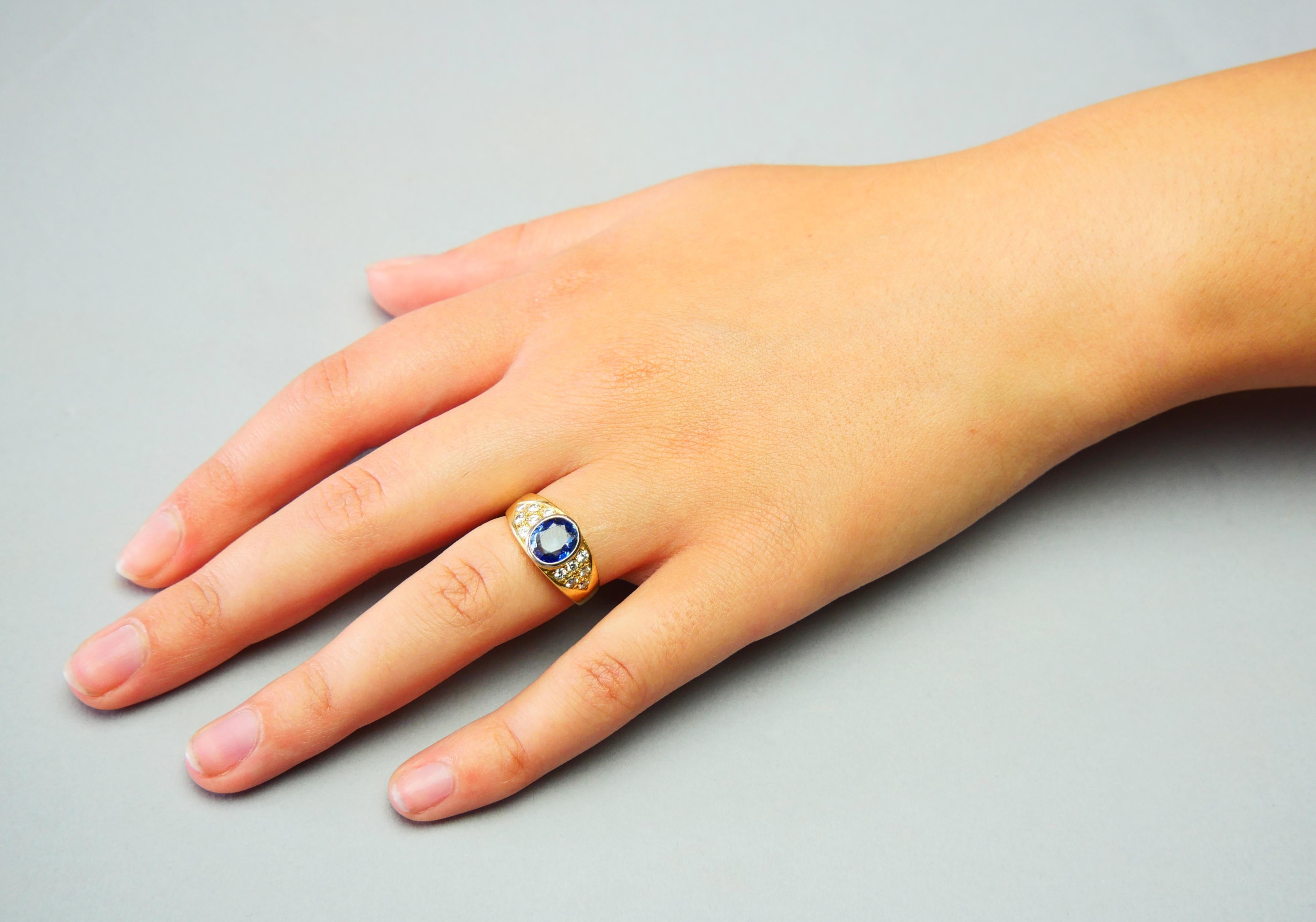 Vintage Ring natural 2ct Blue Sapphire Diamonds solid 18K Gold Ø7US /5.8gr For Sale 1