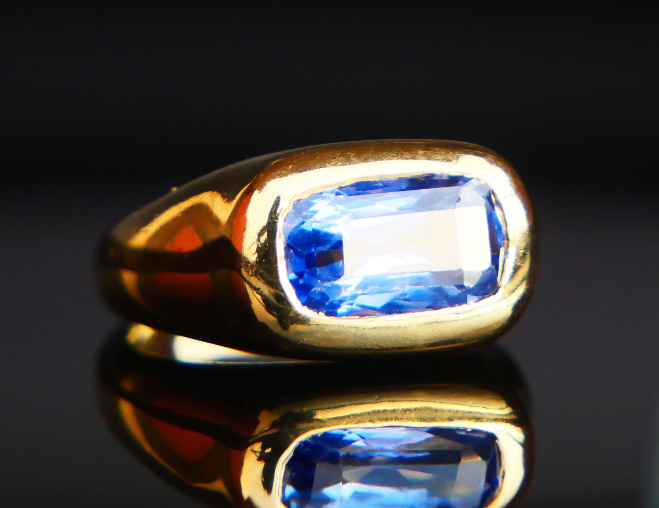 Retro Vintage Ring natural 4ct.Blue Cornflower Sapphire solid 18K Gold ØUS3.75/ 8.56gr For Sale