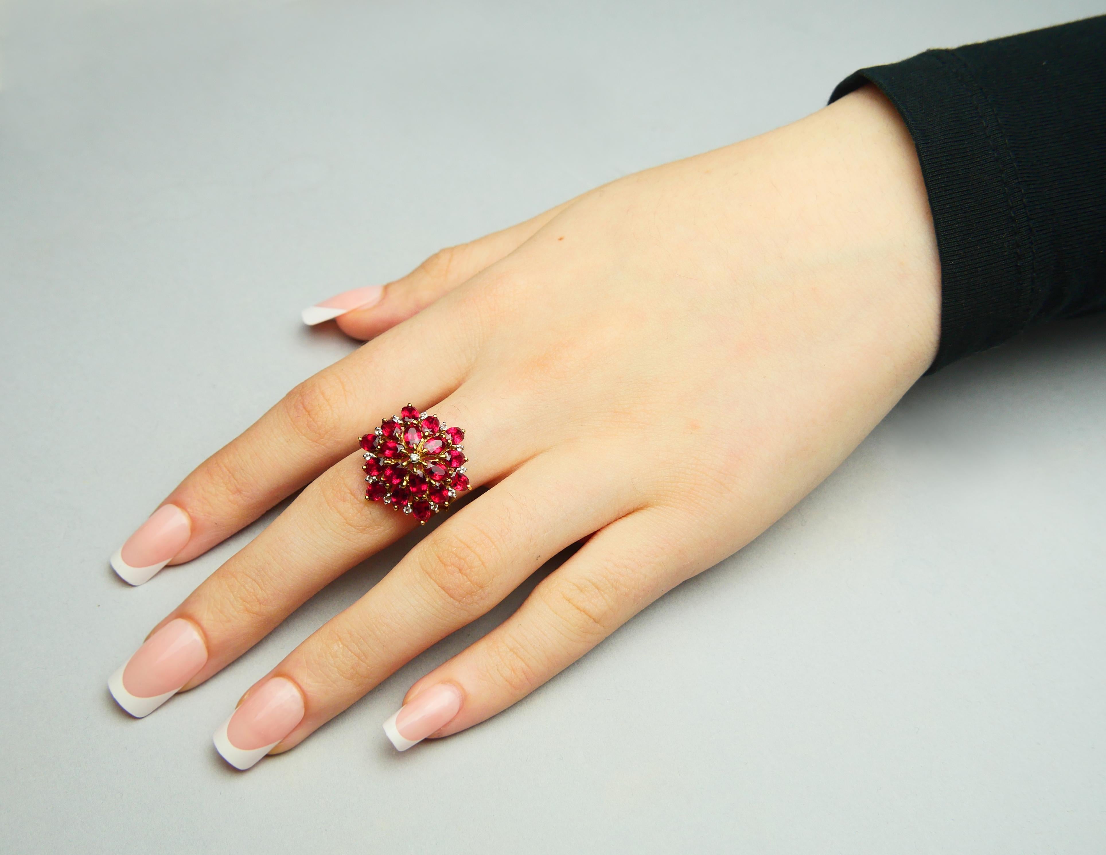 Bague Vintage Halo naturel 7ctw Ruby Diamonds solid 9K Gold ØUS 6.75 / 4.4gr en vente 3