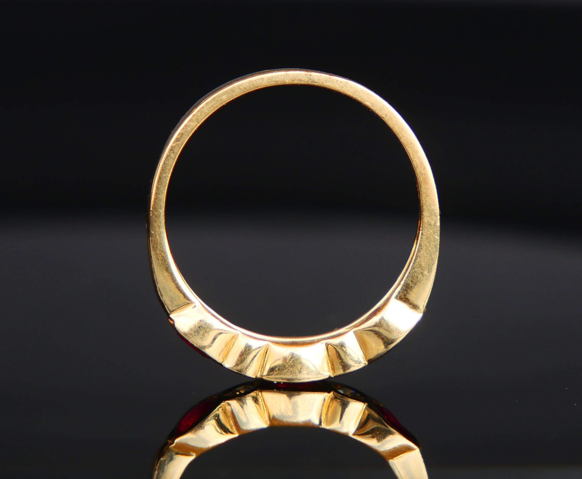 Oval Cut Vintage Ring natural Ruby Diamonds solid 18K Gold ØUS 6.75 / 3.37gr For Sale