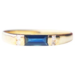 Vintage Ring natural Sapphire Diamonds Solid 18K Gold Ø 8 US / 2.3 gr