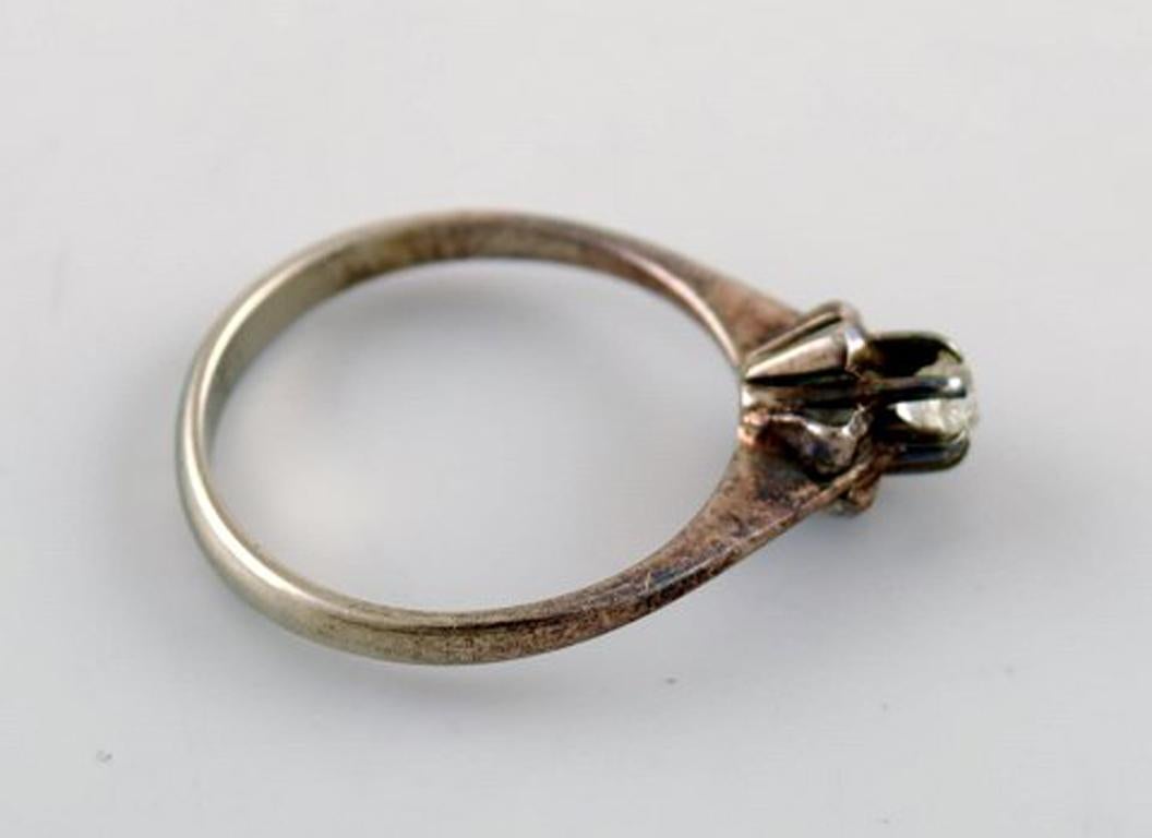 Vintage Ring of 18 Karat White Gold, Front with Faceted Stone In Good Condition In bronshoj, DK