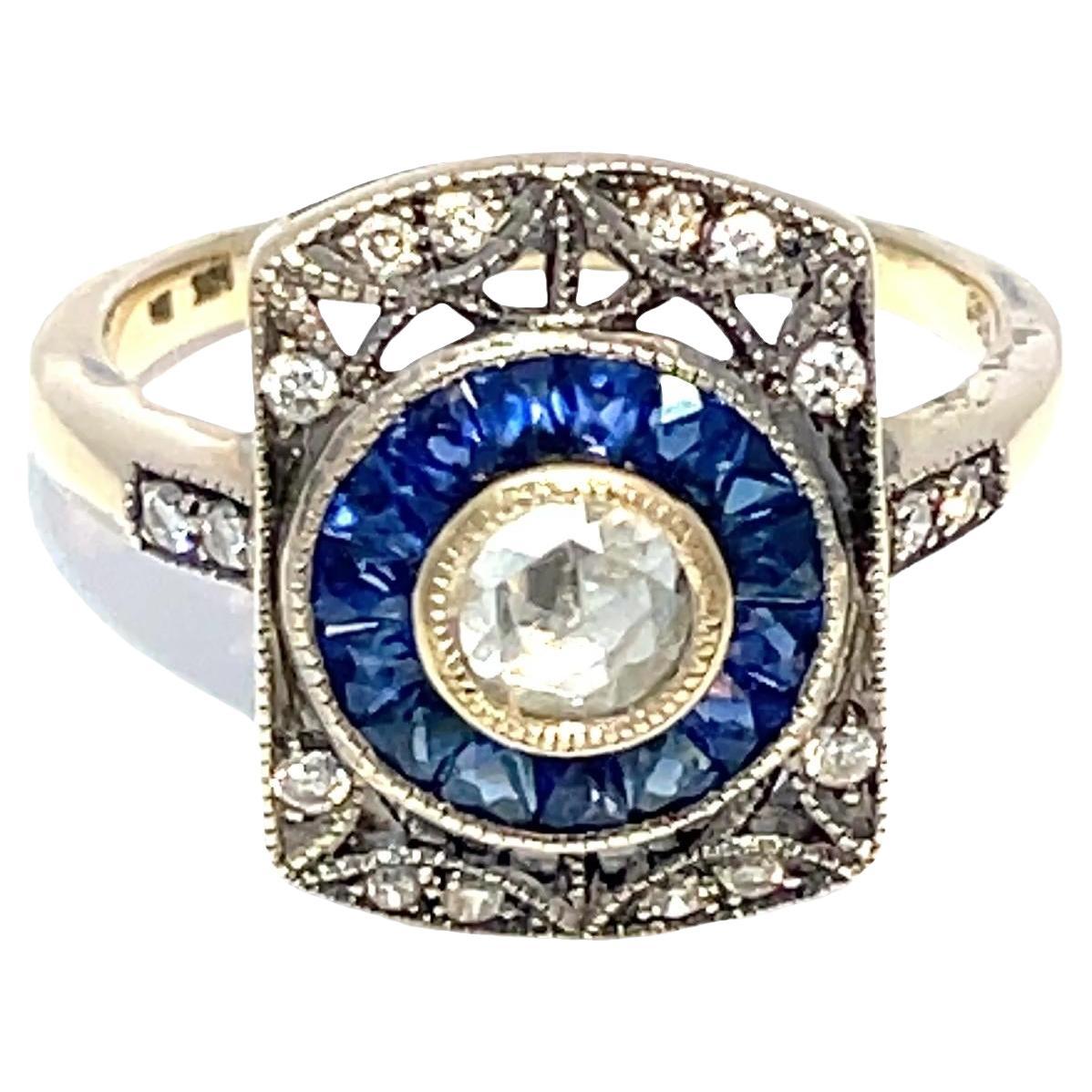 Vintage Ring with 1ctw Rose-Cut Center Diamond 
Sapphire en venta