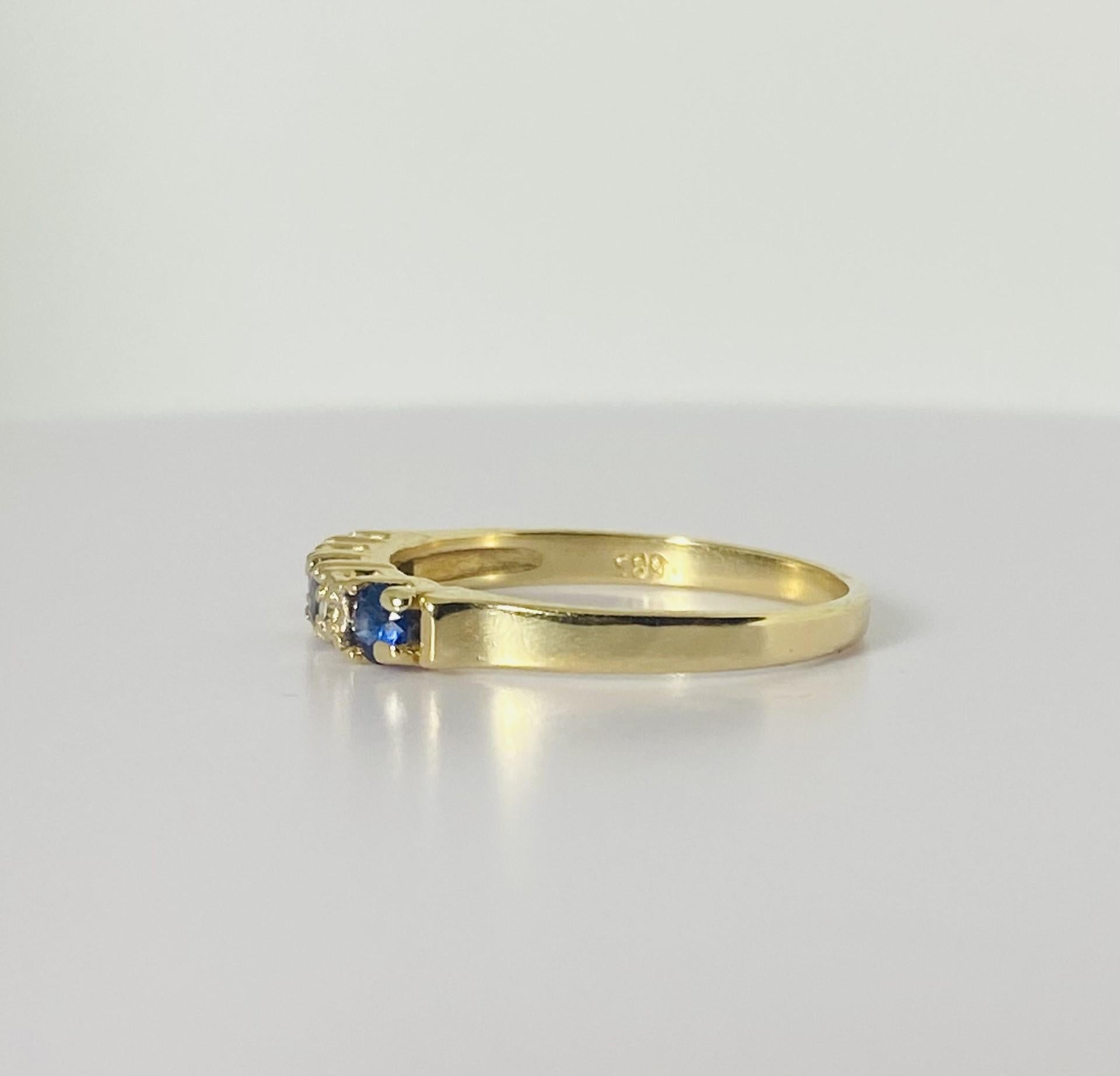 Vintage-Ring mit blauen Saphiren und Diamanten aus den 1950er Jahren, 14 Karat Gelbgold (Rosenschliff)