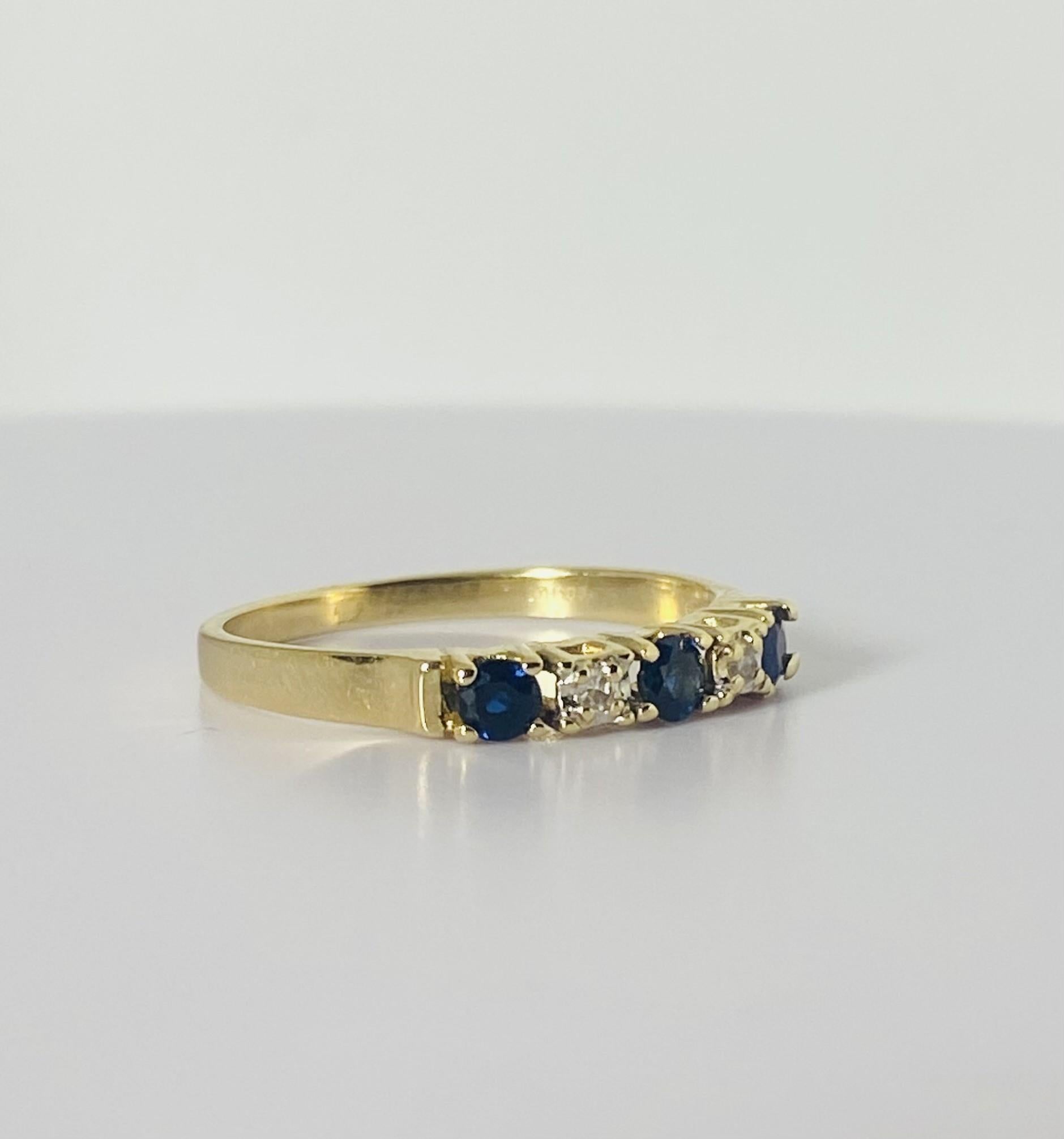 Vintage-Ring mit blauen Saphiren und Diamanten aus den 1950er Jahren, 14 Karat Gelbgold 2